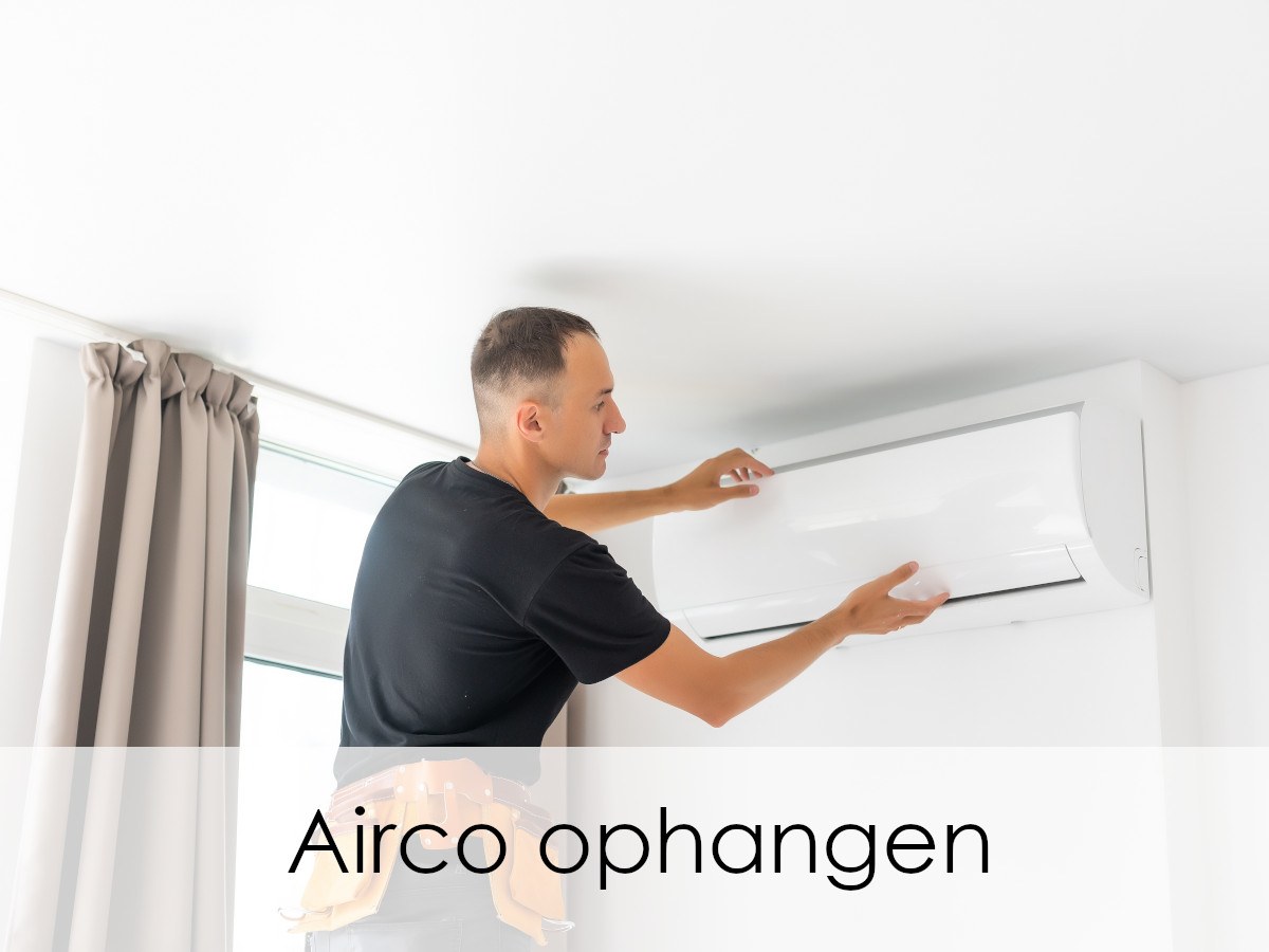 specialist hangt de airco op